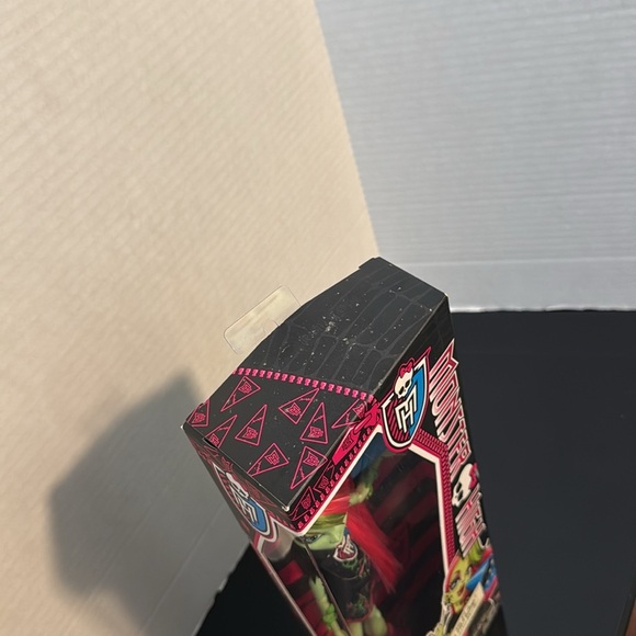 NIB Monster High Ghoul Spirit Venus McFlytrap Daughter Plant Monster NRFB 2013 - Picture 2 of 8